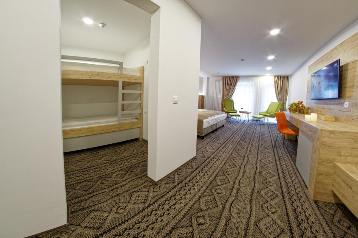 Aquarius Boutique Hotel Câmpulung Moldovenesc Værelse billede